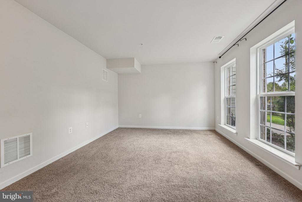 Primary Photo - 1613 Wesbourne Dr
