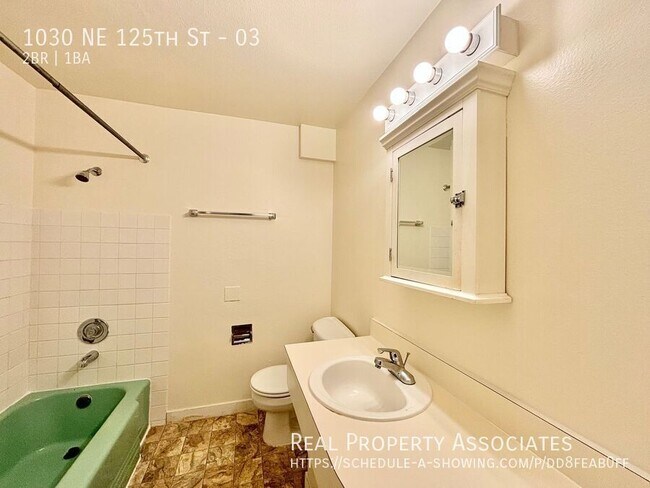 Building Photo - Spacious 2-Bedroom/1-Bath, Off Street Park...