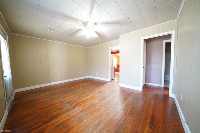 Building Photo - 2 br, 1 bath House - 306 Poplar St