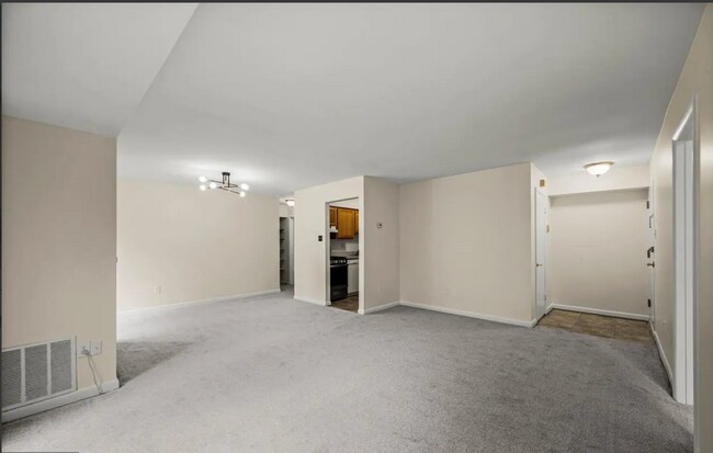 Foto del edificio - 8870 Spiral Cut