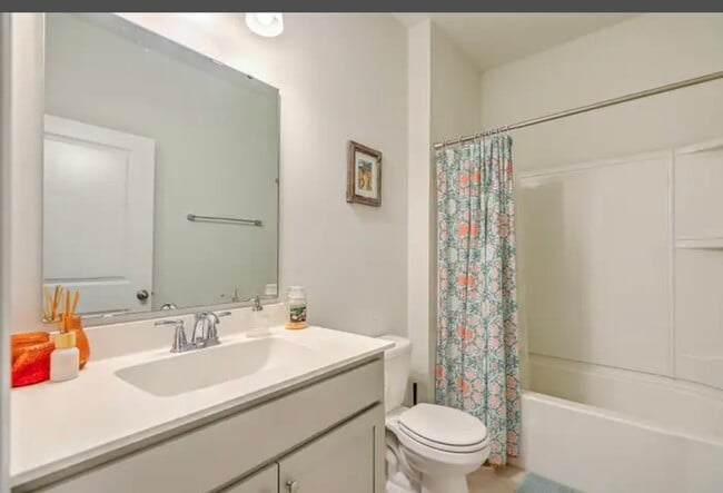 Foto del edificio - 405 Bering Ln