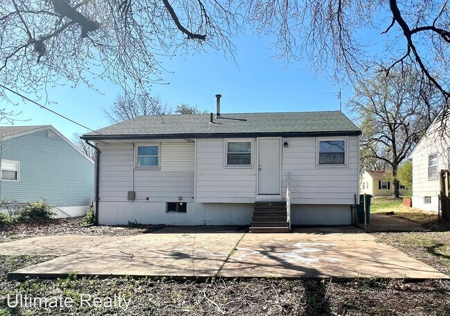 Building Photo - 3 br, 1 bath House - 409 Lancashire Rd.
