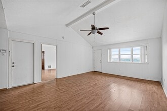 Building Photo - 4701 Crepe Myrtle Ln