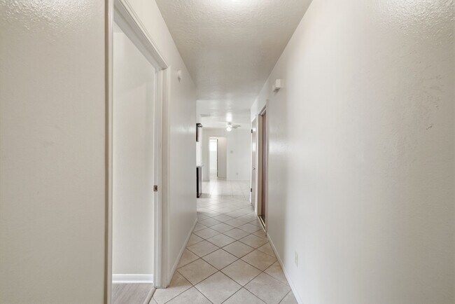 Foto del edificio - 4506 Jamaica Ln