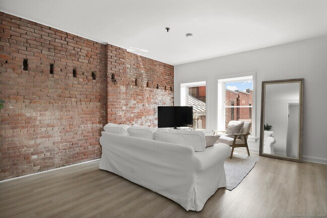 Foto del edificio - 126 Washington St