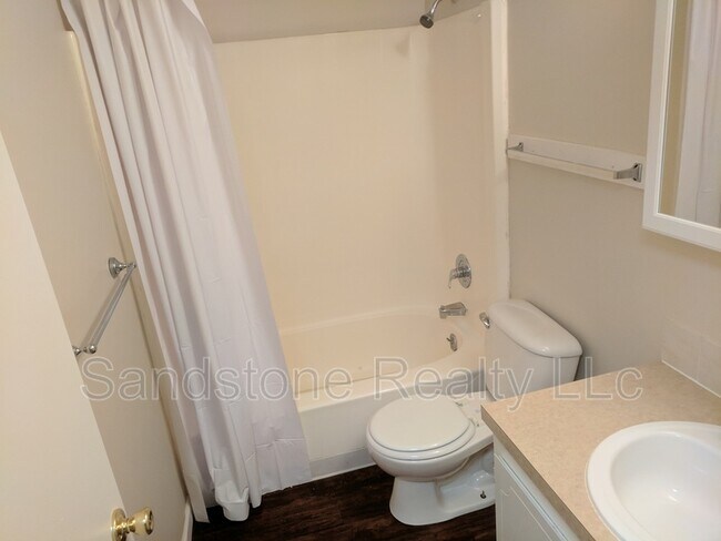 Foto del edificio - 2102 Tower Blvd