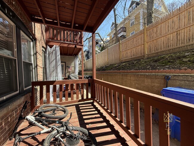 Foto del edificio - 674 Washington St