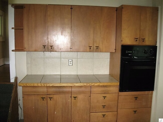 Foto del edificio - AVAILABLE JUNE - 6 Bed, 2 Bath Home Close to Campus!