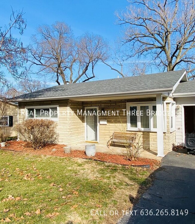 Building Photo - Beautiful Florissant 4 Bedroom Home