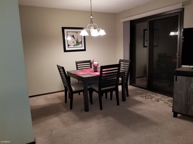 Foto del edificio - 3 br, 3 bath Townhome - 9611 Ensign Circle