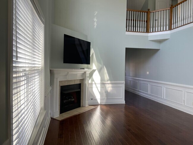 Building Photo - 155 Tahoe Drive