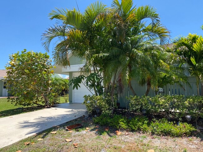 Foto del edificio - 1781 SE Linpark Ct