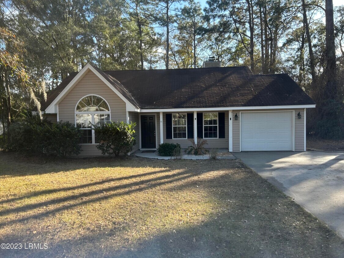 31 James F Byrnes St, Beaufort, SC 29907 House Rental in Beaufort, SC