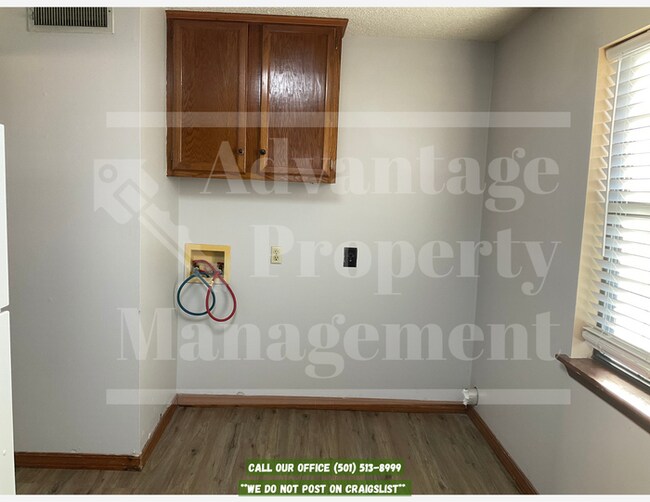 Foto del edificio - 2 Bedroom 1 Bathroom in Quadplex --ALL ELECTRIC