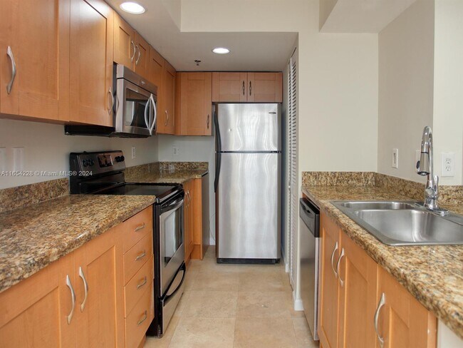 Foto del edificio - 3207 Clint Moore Rd