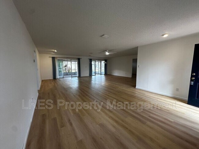 Foto del edificio - 10647 Deergrass Ln