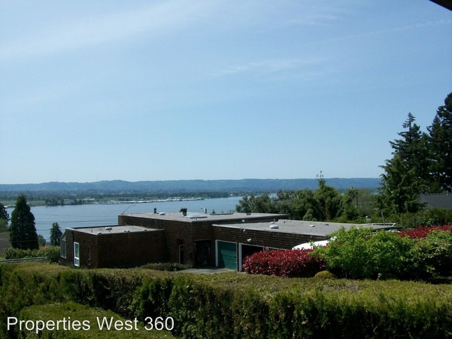 Building Photo - 6408 E Evergreen Blvd