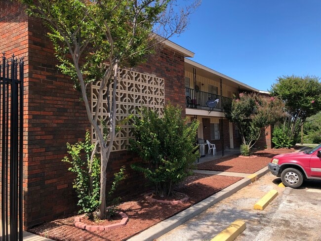 Building Photo - Highland Terrace Apartments