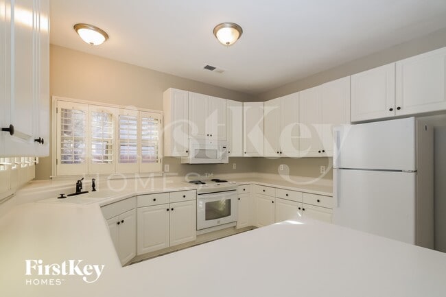 Foto del edificio - 8995 Country Leaf Cove