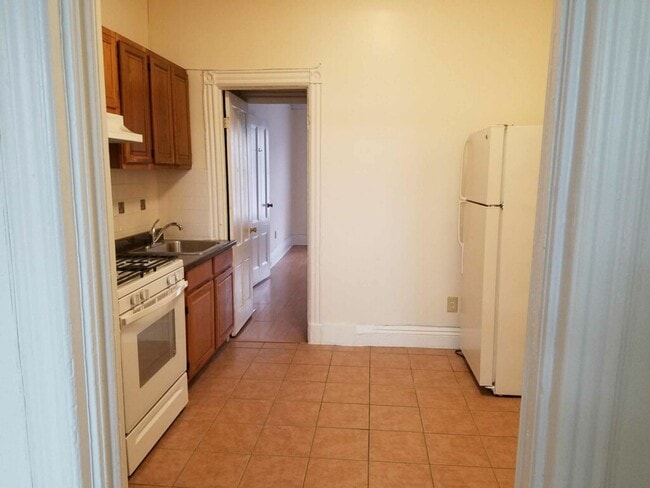 Kitchen - 315 Hancock St