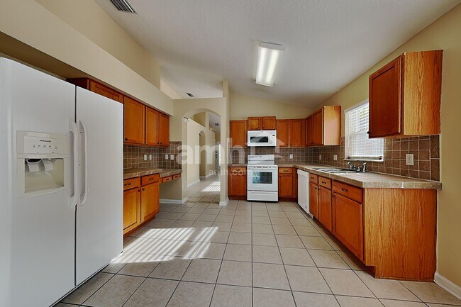 Foto del edificio - 11555 Misty Isle Ln