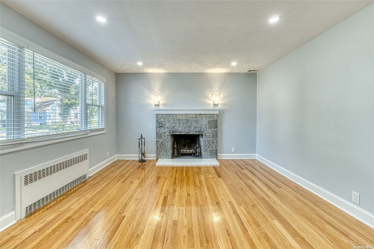 148 Beech St Unit 1, Valley Stream, NY 11580 Apartments in Valley