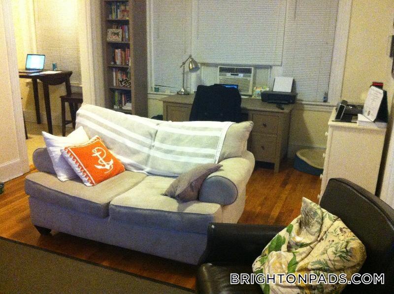 Foto principal - 1615 Commonwealth Ave