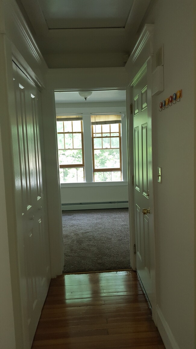 Building Photo - 491 Whalley Ave
