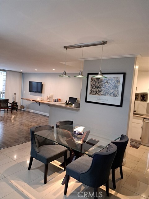 Foto del edificio - 6542 Ocean Crest Dr