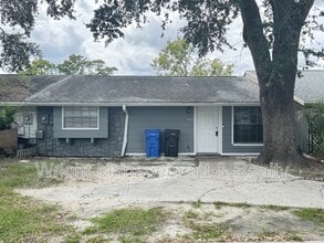 Building Photo - 8508 Pinehurst Dr