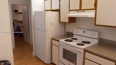 Building Photo - 14850 Naranja Lakes Blvd