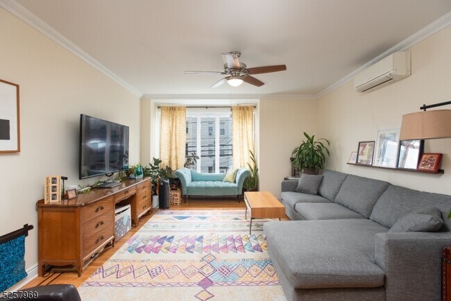 Foto del edificio - 197 Bowers St