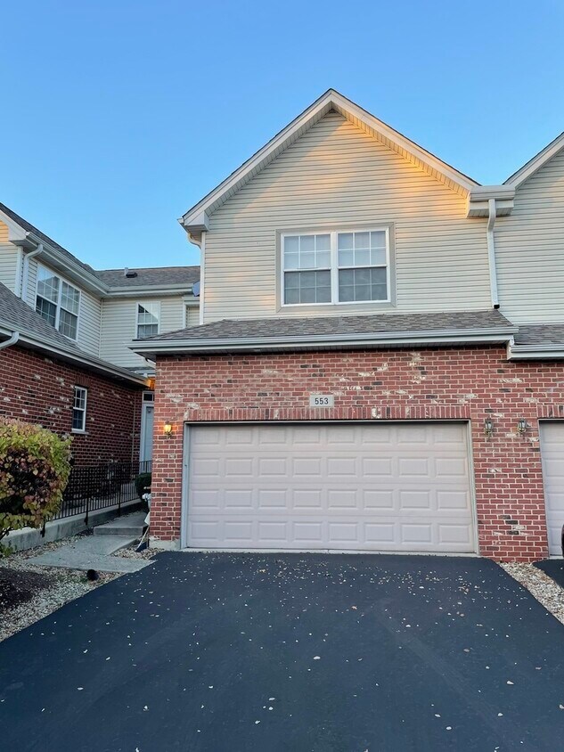553 Goodwin Dr, Bolingbrook, IL 60440 Townhome Rentals in Bolingbrook