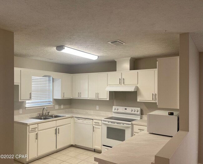 Building Photo - 2828 Gwendolen Ct
