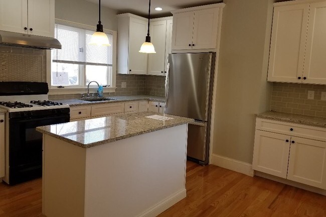 kitchen - 10 Gay St
