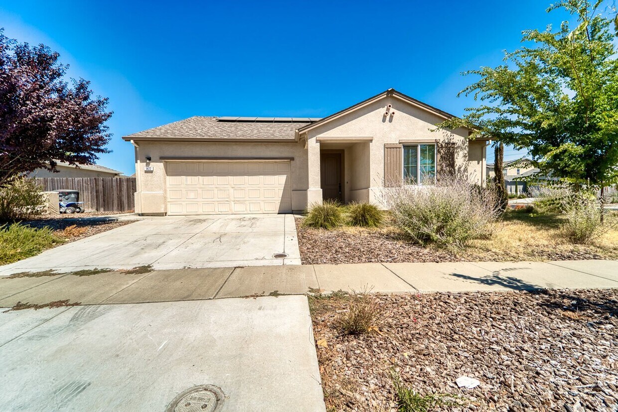 Primary Photo - Upgraded Single-Story 3BR/2BA Solar Home o...