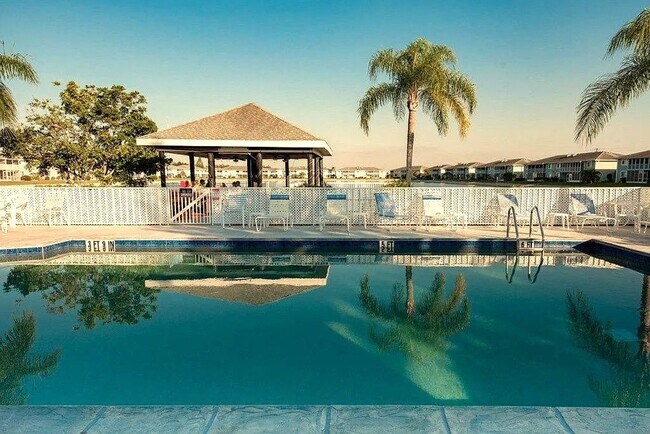 Foto del edificio - 3300 Loveland Blvd