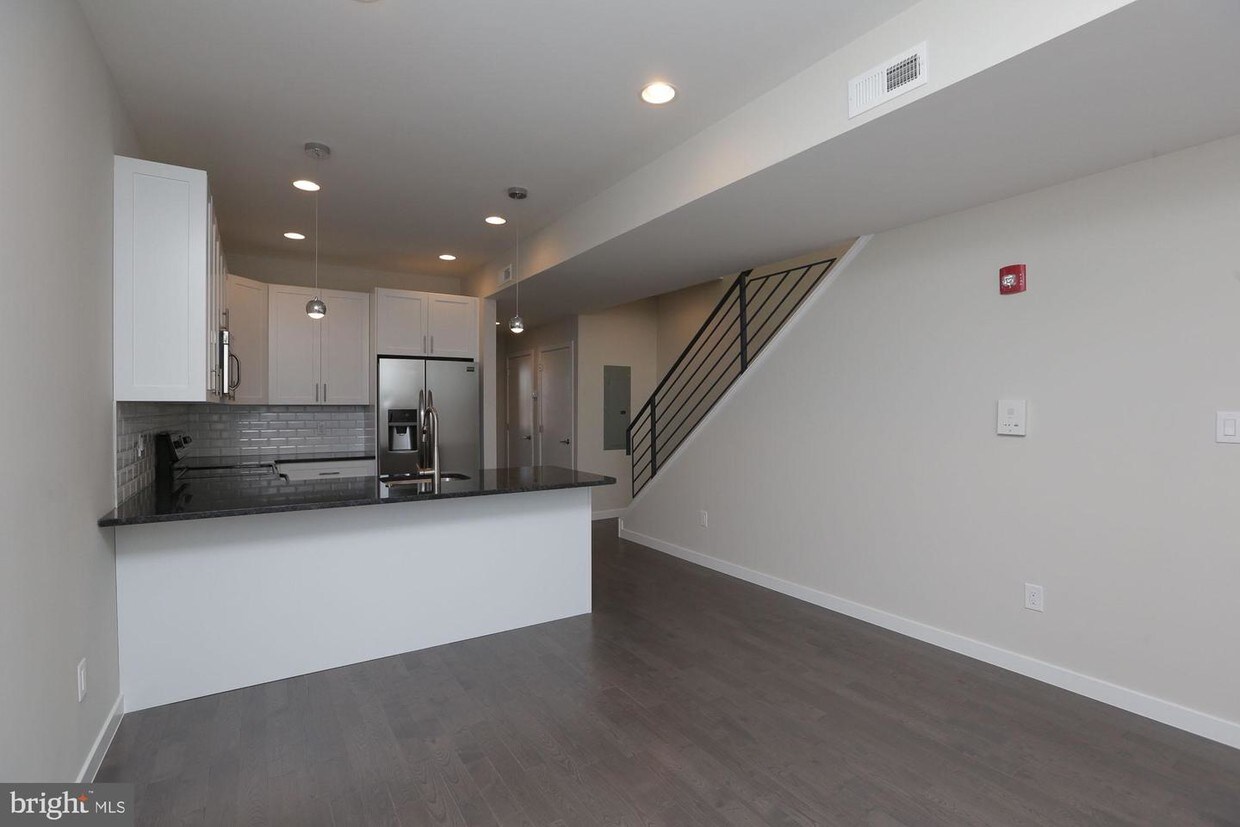 Foto principal - 2325 Frankford Ave
