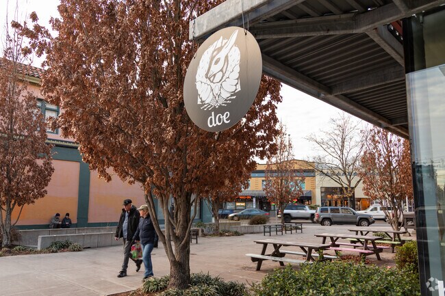 Hollywood residents enjoy outdoor dining at restaurants like Doe Donuts + Ice Cream.