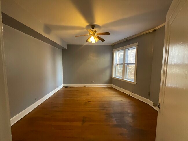 Foto del edificio - 148 N Mason Ave