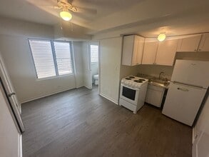 Building Photo - 2123 Lau‘ula St