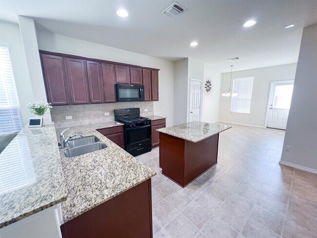 Building Photo - 229 Cascata Way