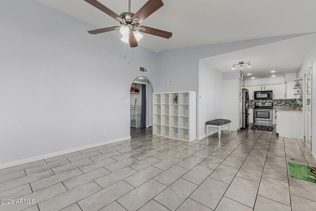 Foto del edificio - 1005 W Laguna Dr