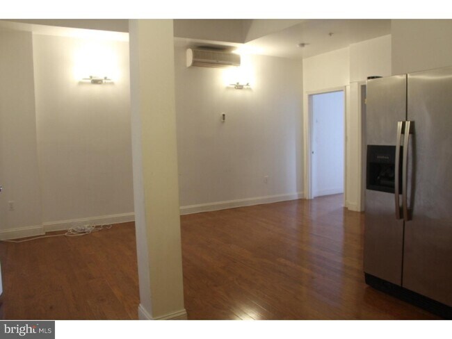 Foto del edificio - 1021 Ridge Ave