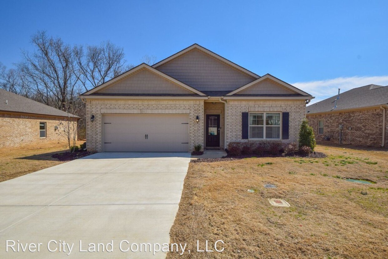 42 Vivian Way, Millington, TN 38053 House Rental in Millington, TN