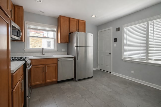 Foto del edificio - 4259 N Narragansett Ave