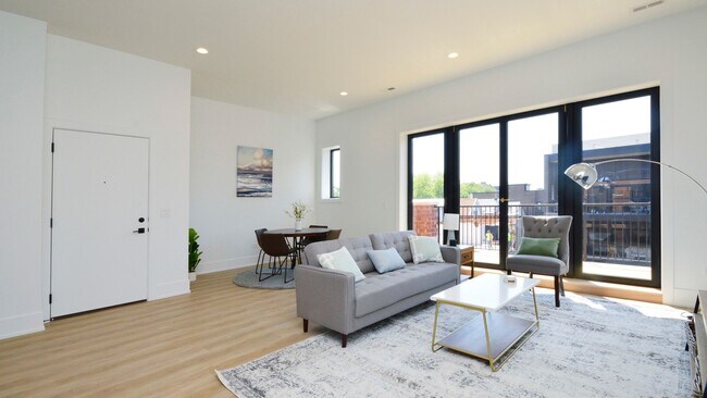 Espacio vital - 2513 N Halsted St