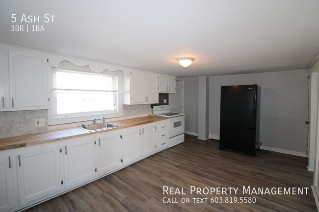 Building Photo - Spacious 3 Bedroom Duplex in Somersworth, ...