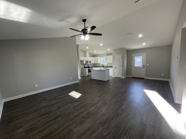 Foto del edificio - Brand New 3 Bedroom, 2 Bathroom Rental in ...