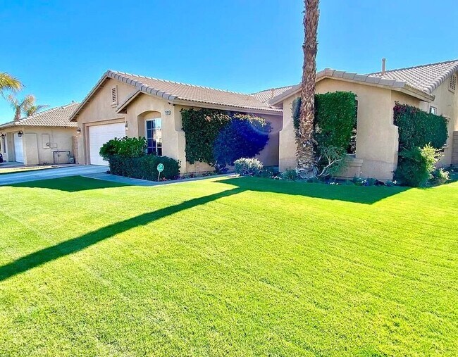 Building Photo - 3bed 3bath w/Pool La Quinta House for rent